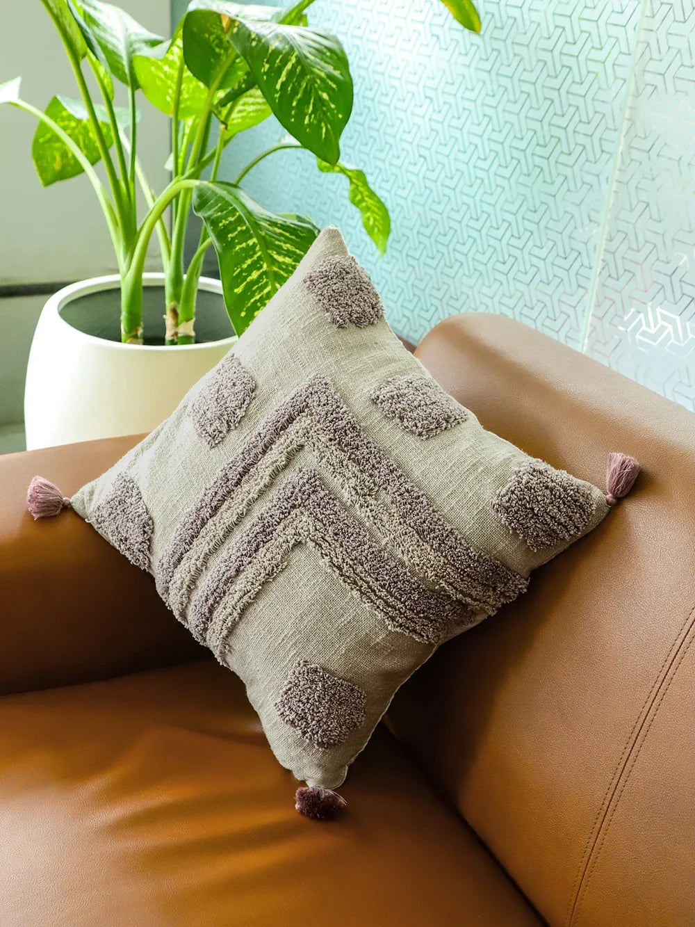 Cotton Handtufted cushion cover - SanskrutiHomes 