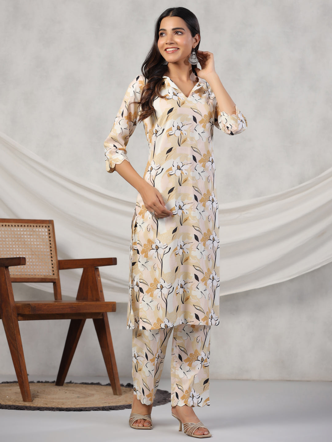 Women Pure Cotton Kurta With Pajama