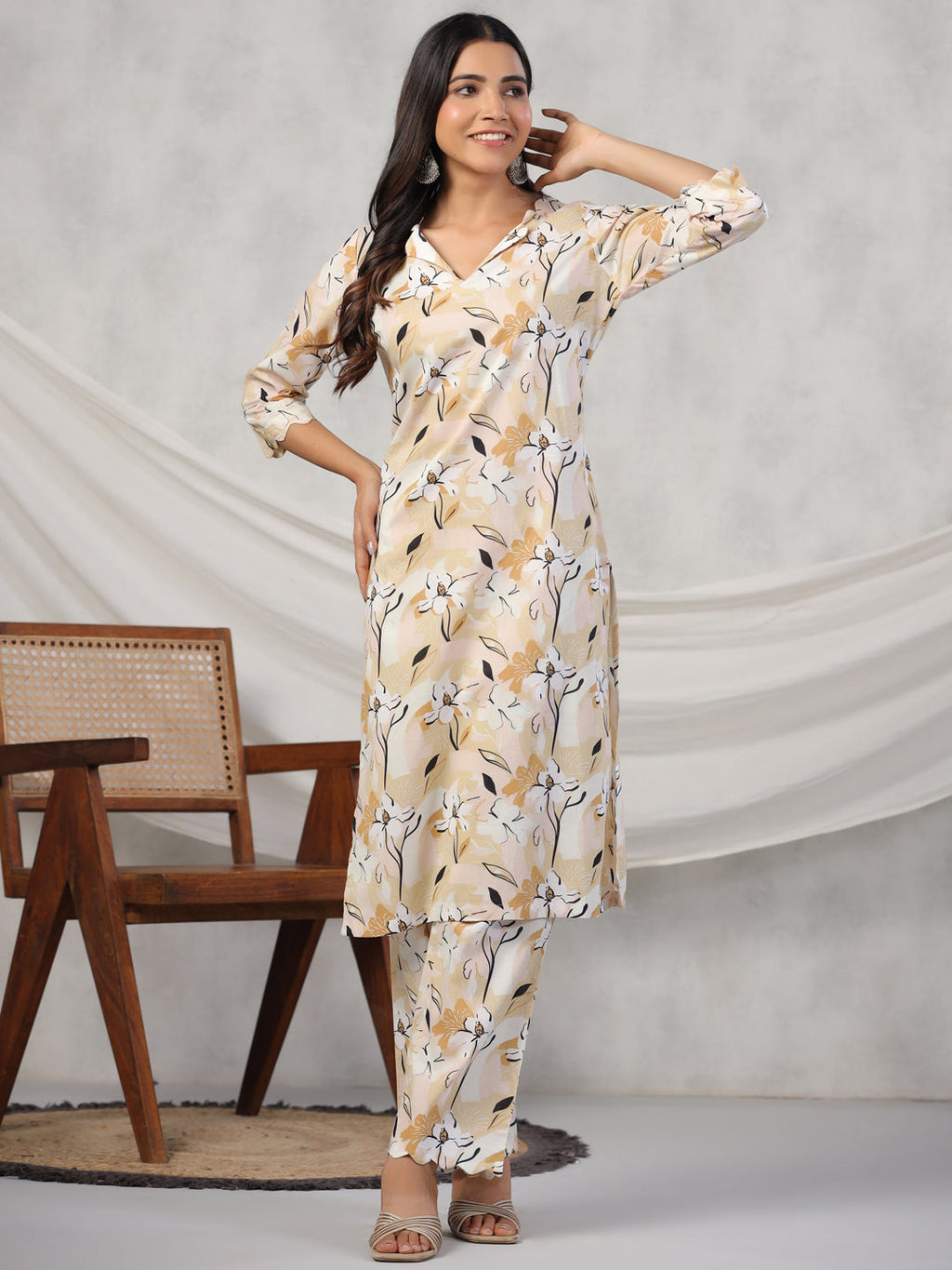 Women Pure Cotton Kurta With Pajama