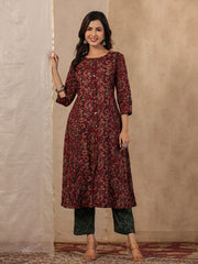 Red & Green  Print Cotton Set Of Kurti With Pant & Dupatta
