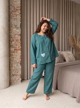 Teal Heart Patch Scoop Neck Cotton Plus Size Night Suit For Women