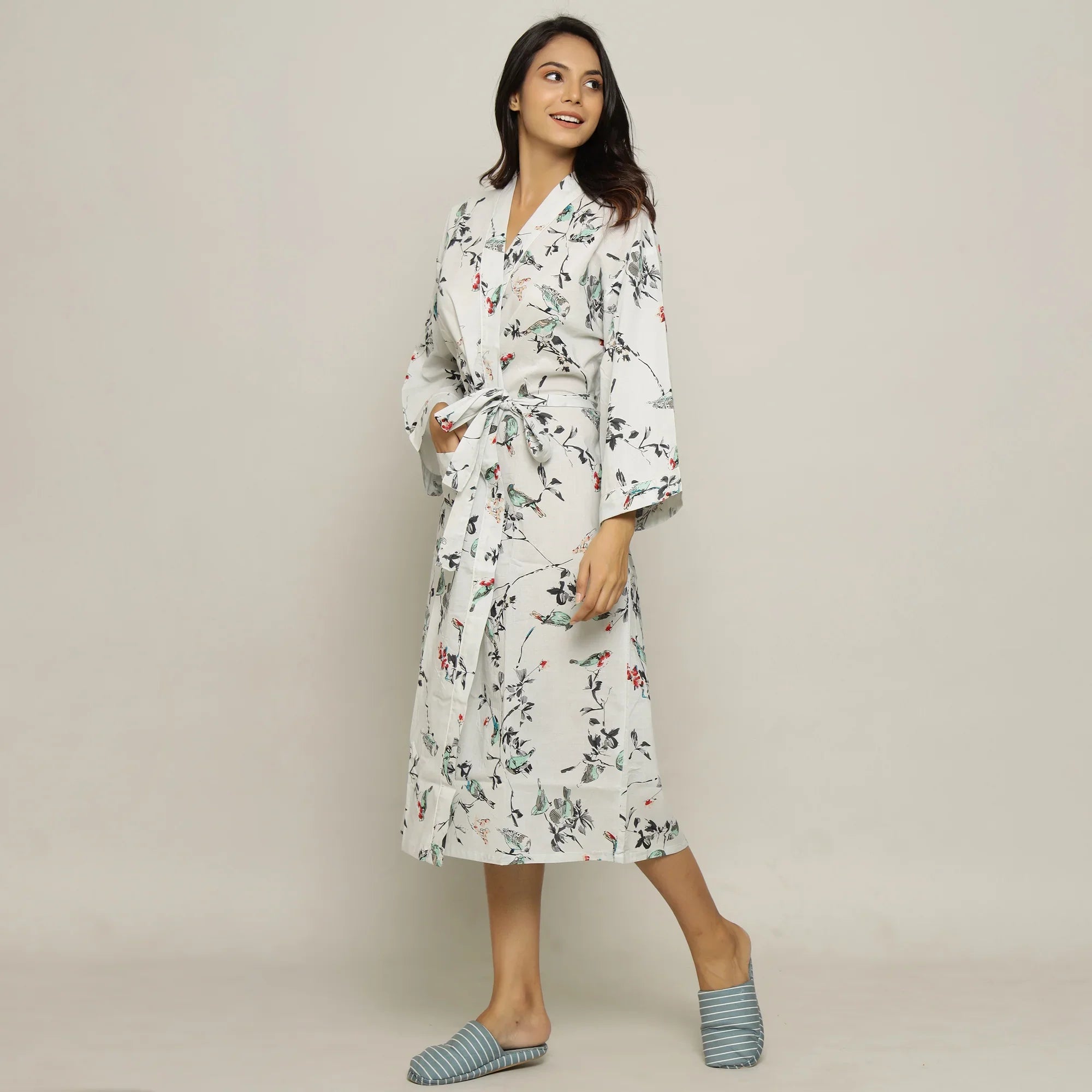 White Cotton Hand printed kimono robe - SanskrutiHomes 