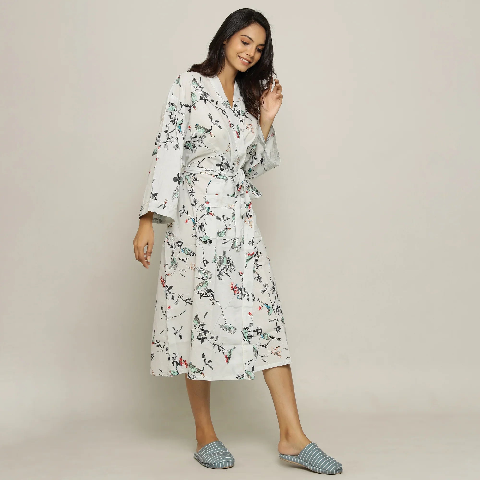 White Cotton Hand printed kimono robe - SanskrutiHomes 