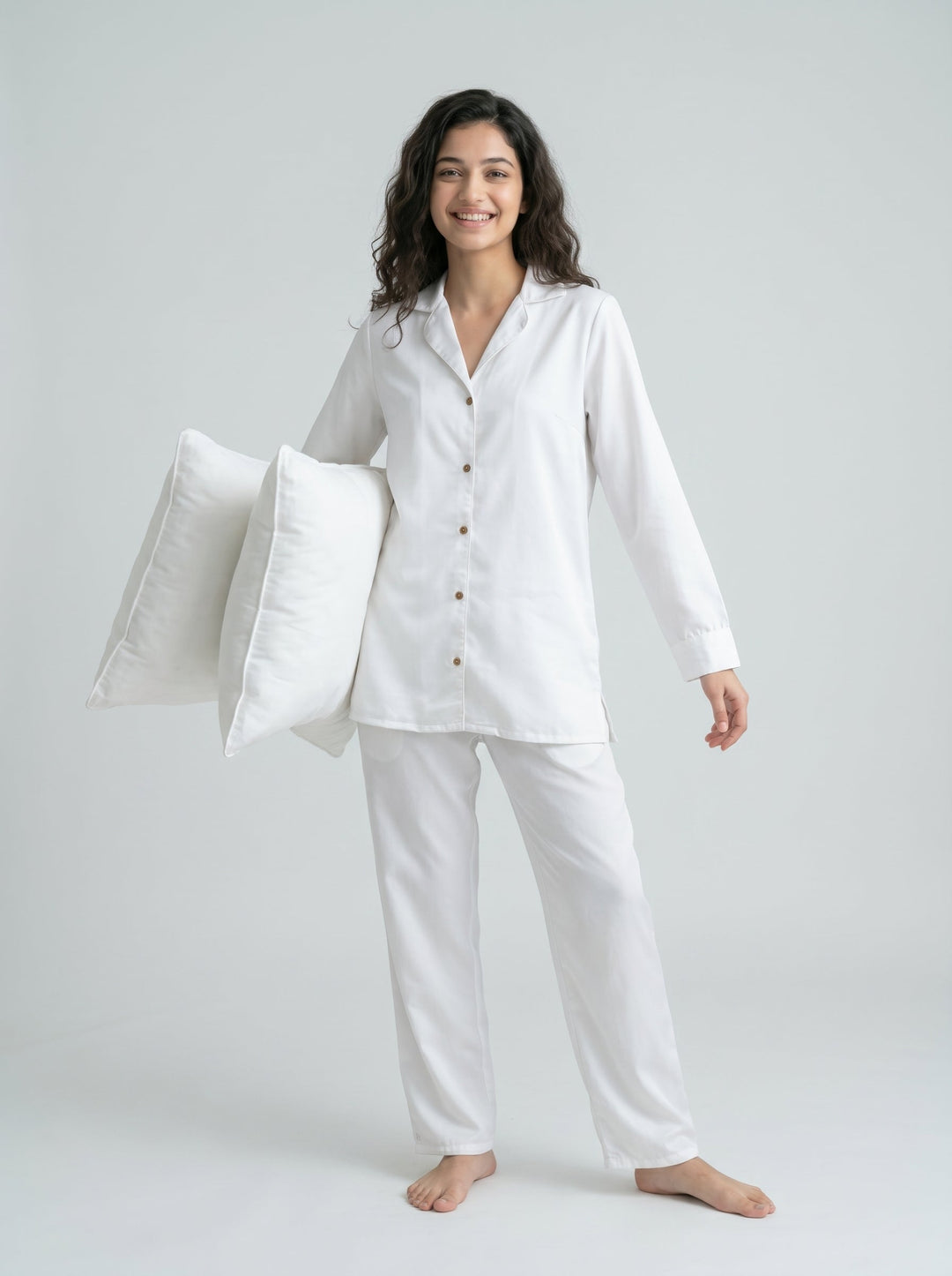 White Solid Lapel Collar Pure Silk Night Suit For Women