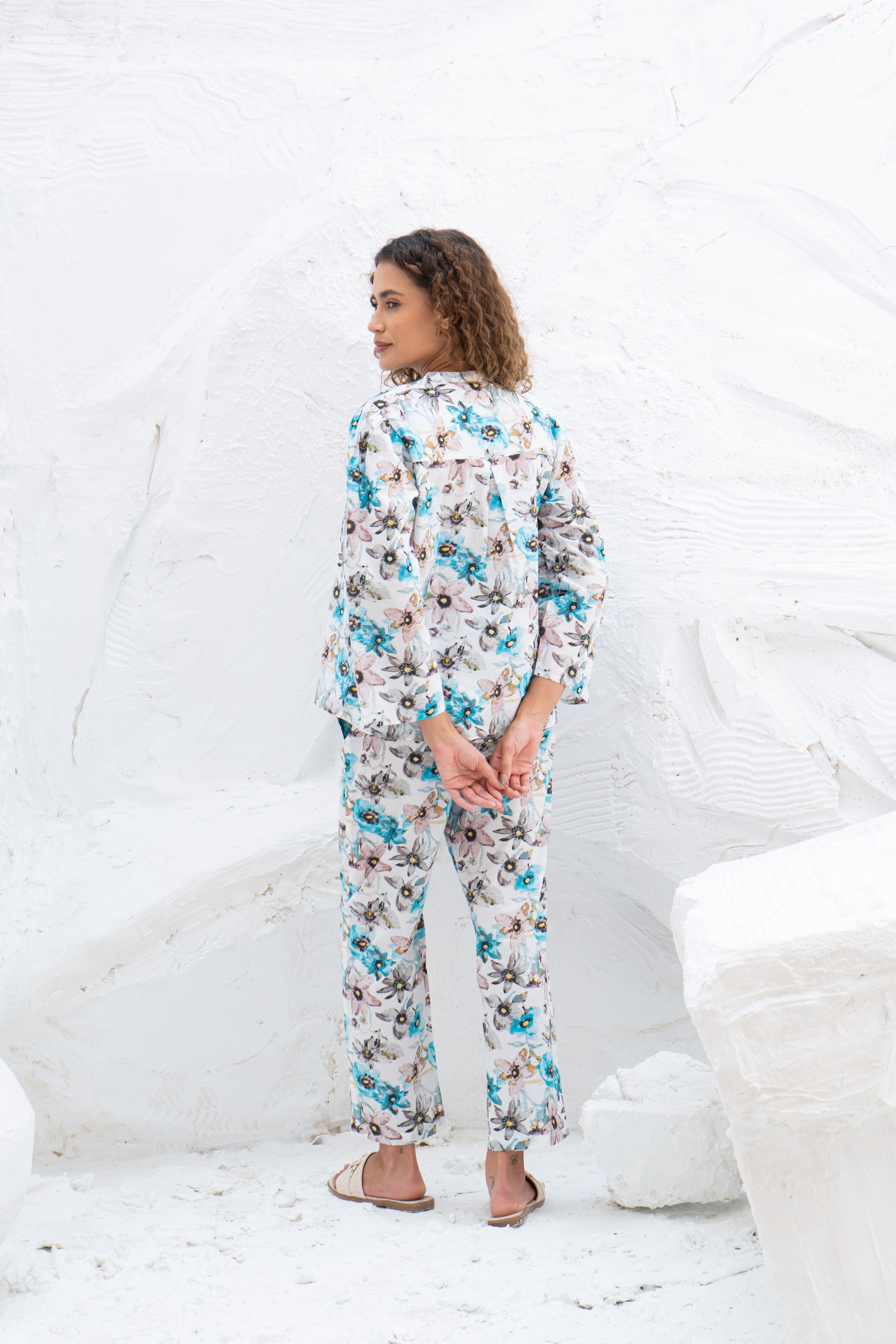 White Flower Printed Cotton Night Suit Set - SanskrutiHomes 