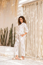 White Flower Printed Cotton Co-ords Set - SanskrutiHomes 