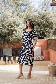Black Cotton Sweetheart Neck Abstract Printed Dress