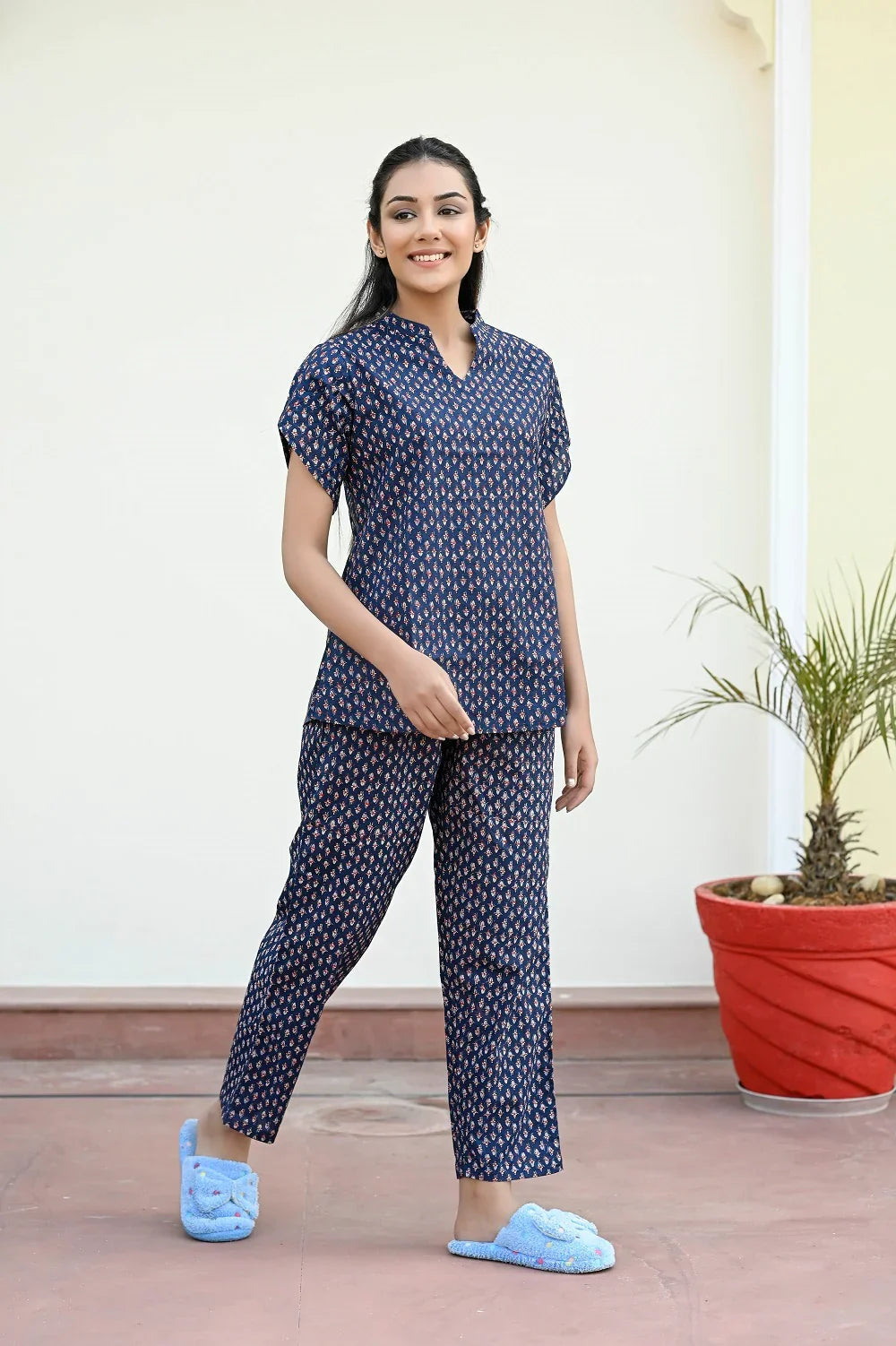Navy Blue Cotton Printed Night Suit Set with Payjama - SanskrutiHomes 