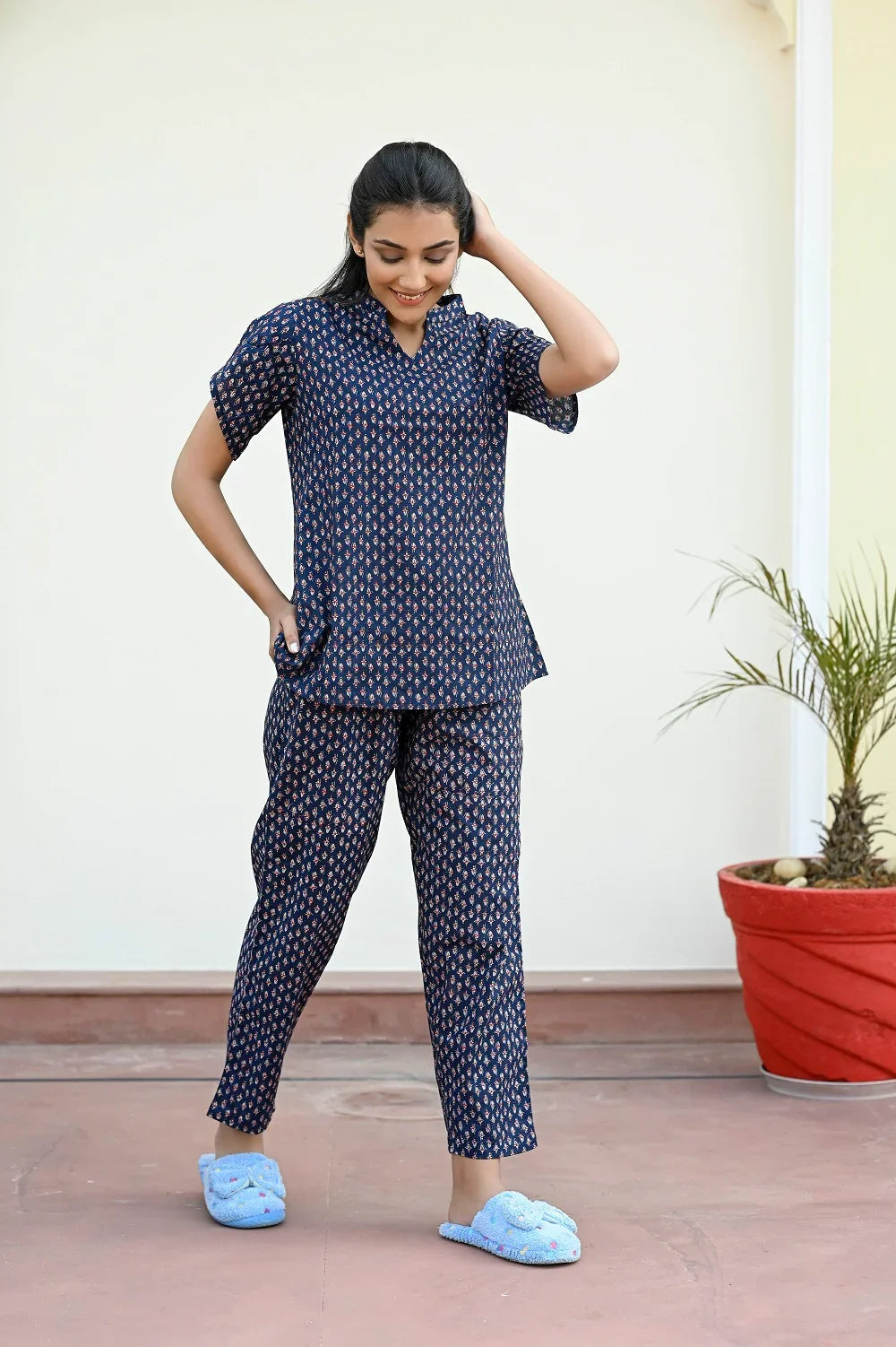 Navy Blue Cotton Printed Night Suit Set with Payjama - SanskrutiHomes 
