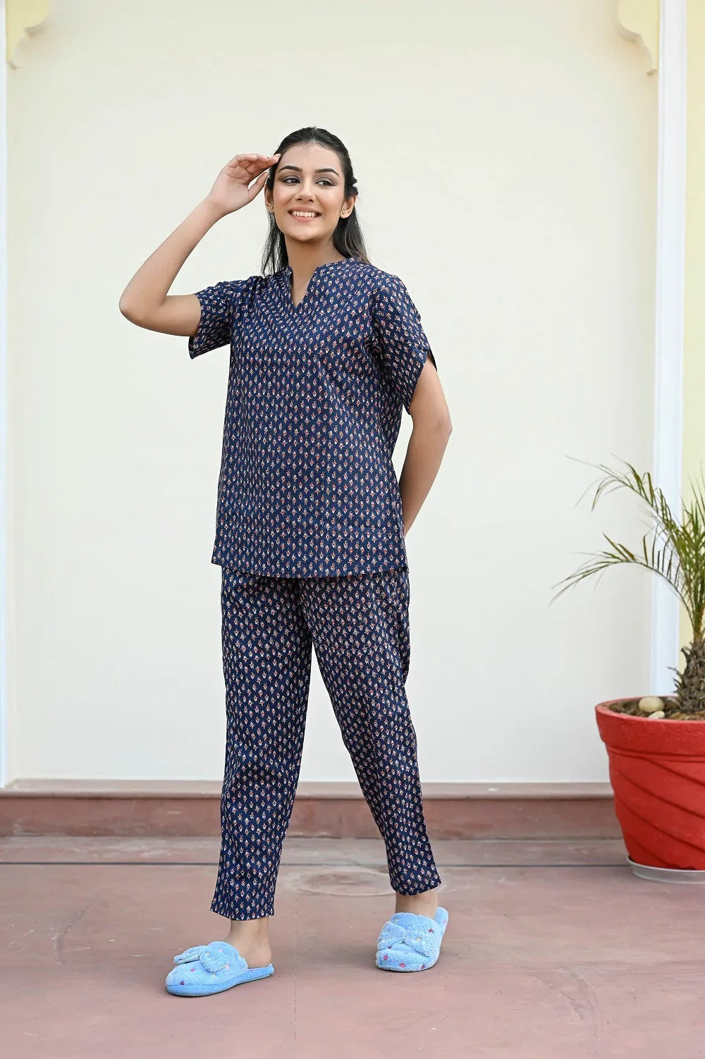 Navy Blue Cotton Printed Night Suit Set with Payjama - SanskrutiHomes 