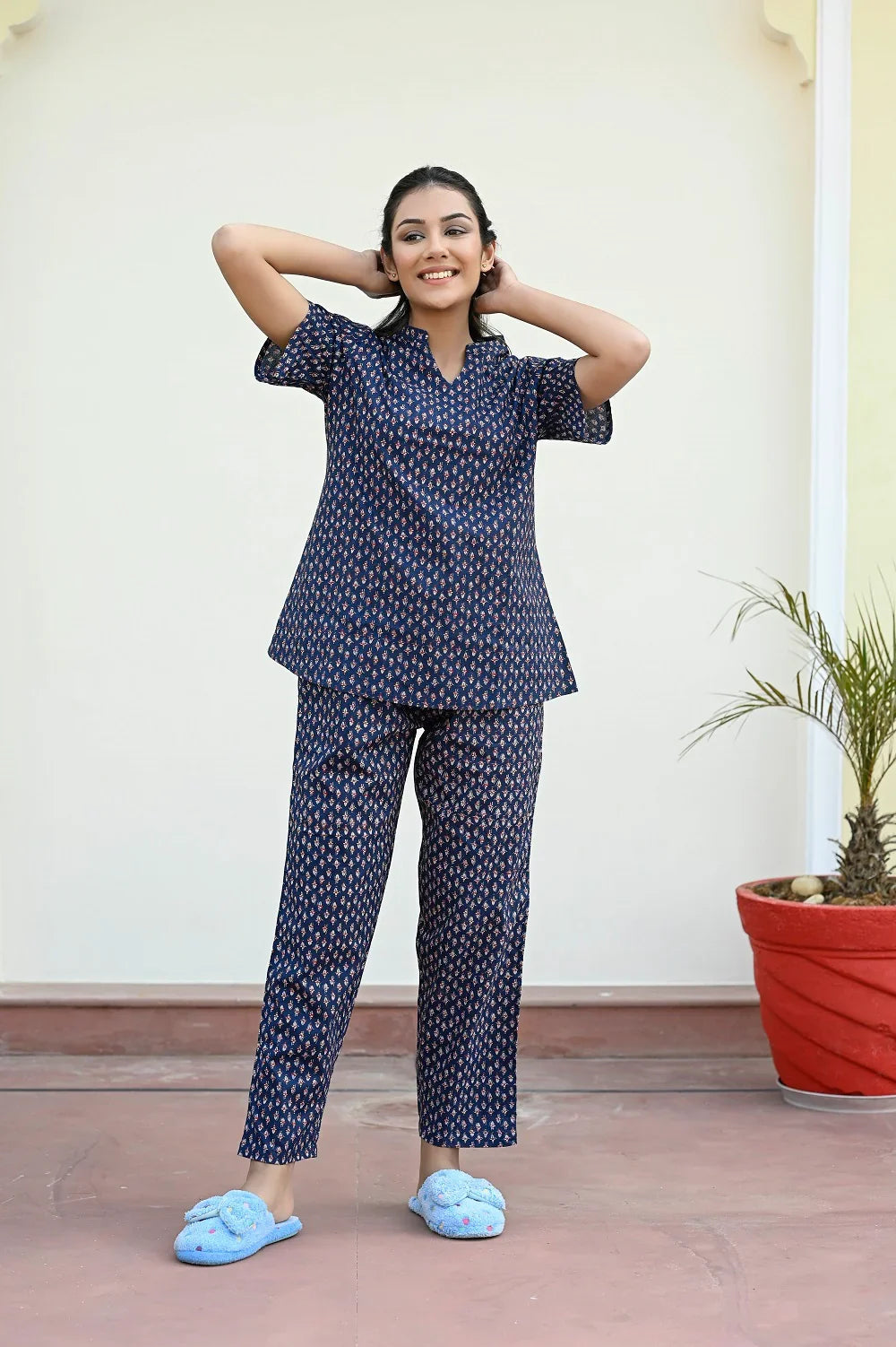Navy Blue Cotton Printed Night Suit Set with Payjama - SanskrutiHomes 