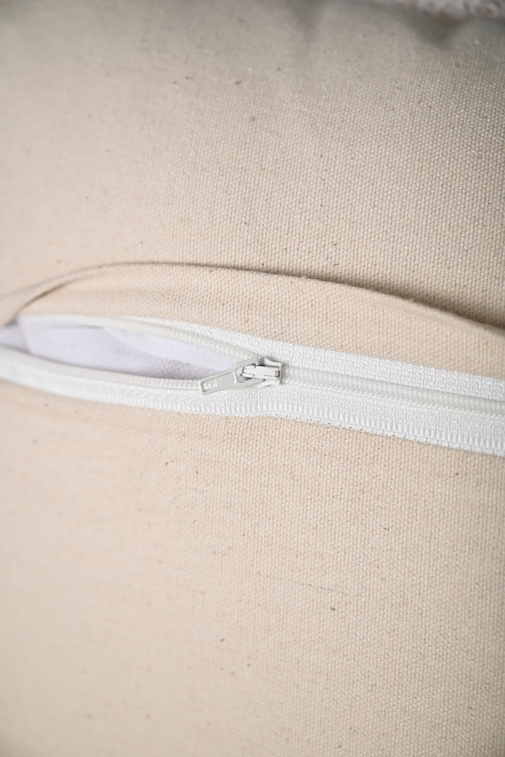 White Heart Design Truffted Cushion Cover - SanskrutiHomes 