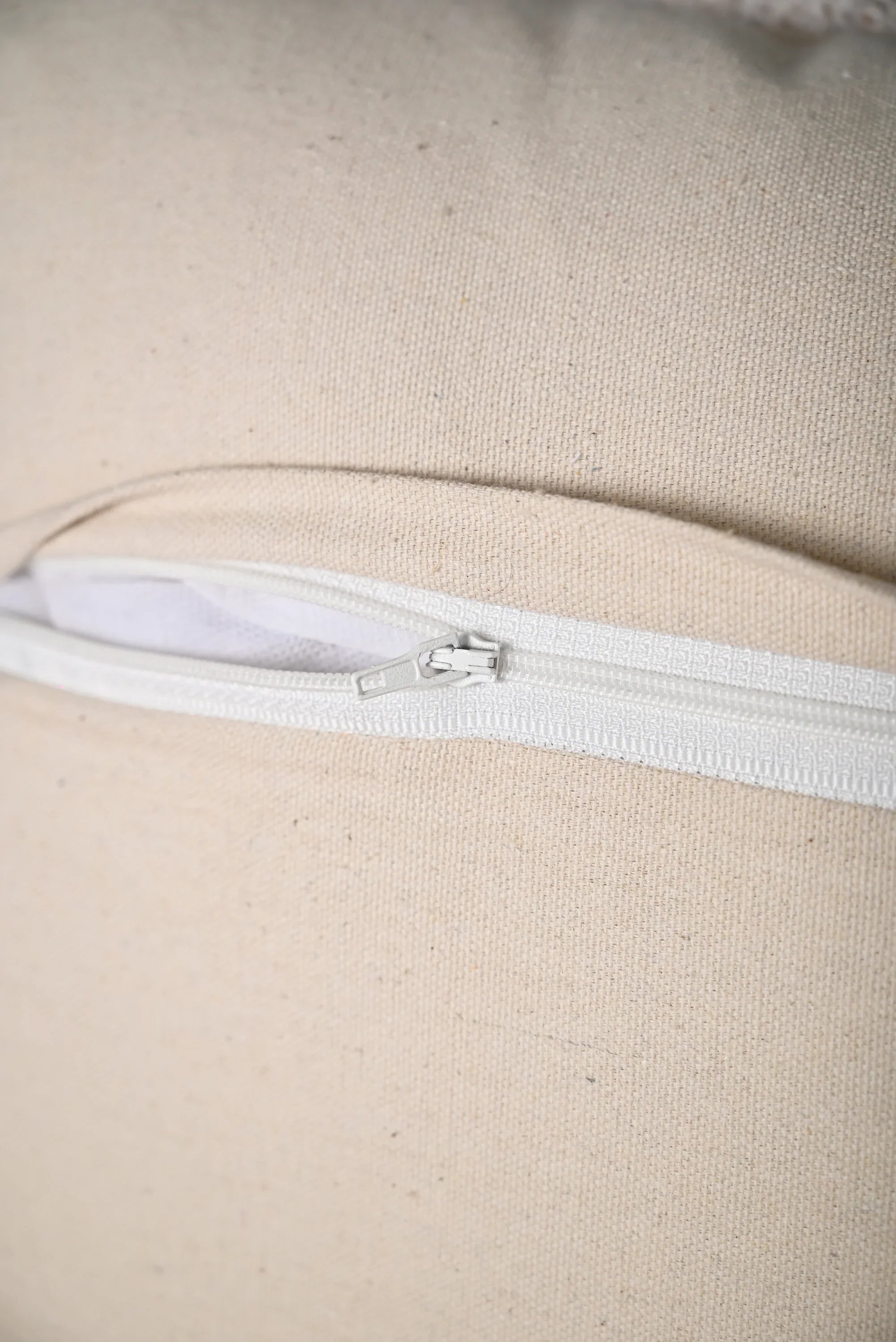 White Heart Design Truffted Cushion Cover - SanskrutiHomes 