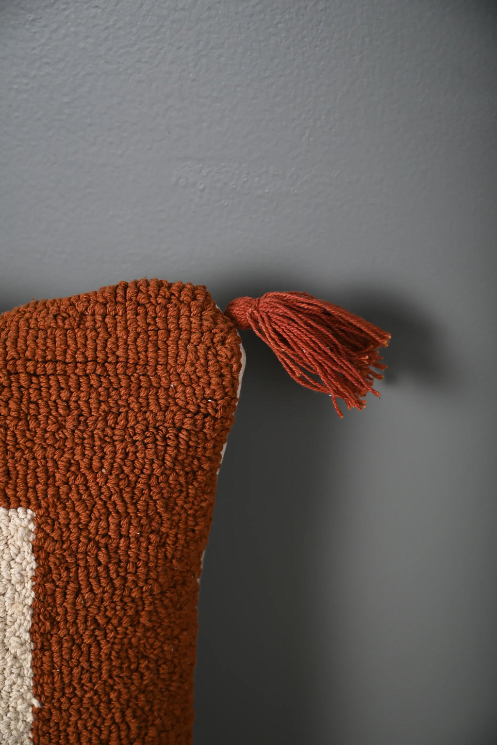 Tuffted Multicolor Cotton Cushion Cover - SanskrutiHomes 