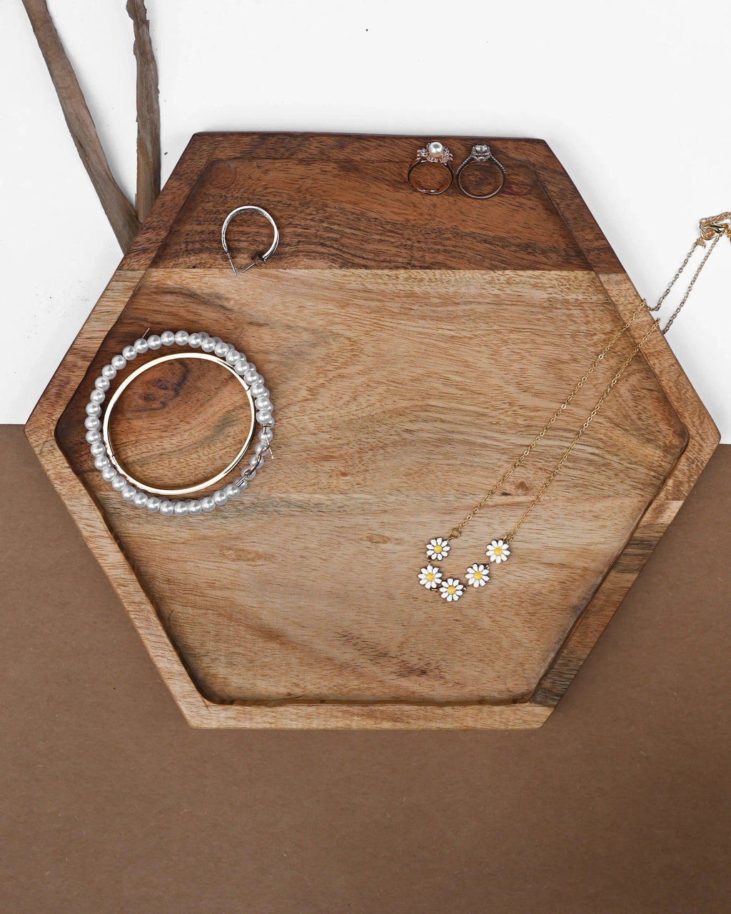 HEXAGON SHAPE WODEEN PLATE - SanskrutiHomes 