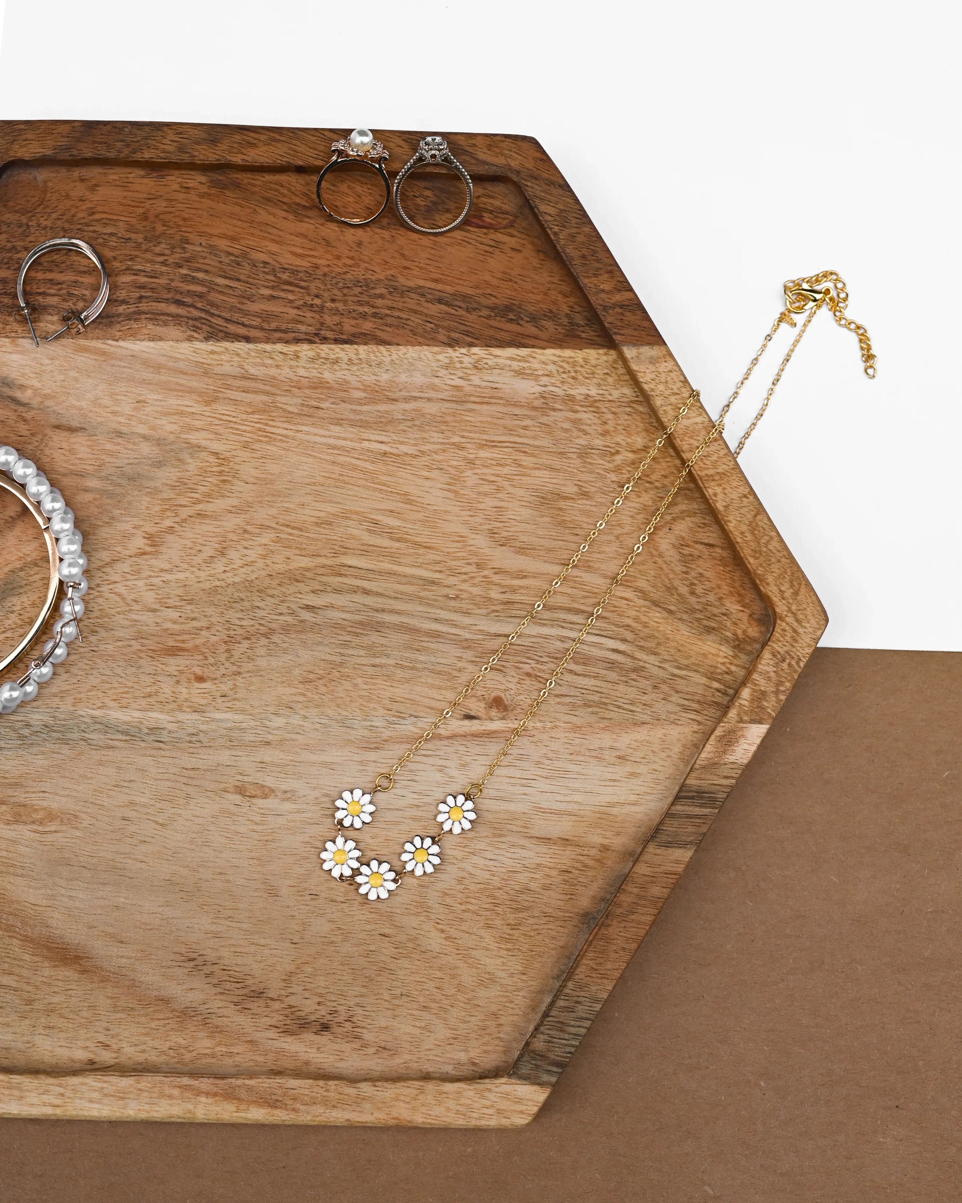 HEXAGON SHAPE WODEEN PLATE - SanskrutiHomes 