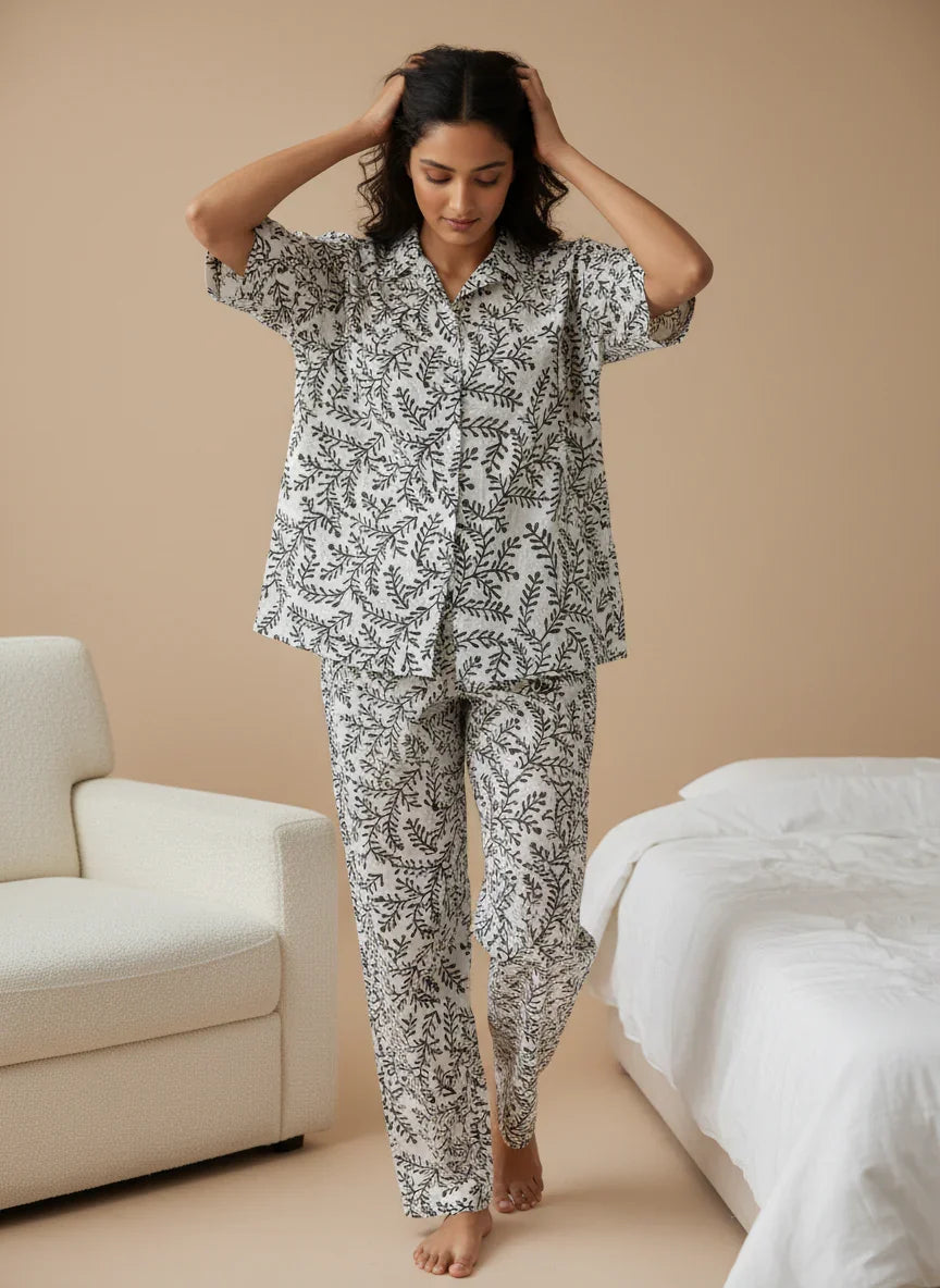 Black & white Shirt Collar Pure Cotton Night Suit Set for Women - SanskrutiHomes 