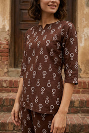 Magenta Motif Print Round Neck Night Suit For Women