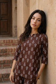 Magenta Motif Print Round Neck Night Suit For Women