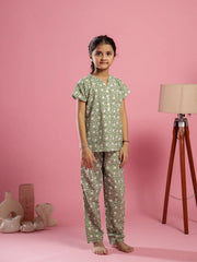 Green Floral Printed Round Neck Night Suit for Kids - SanskrutiHomes 