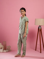 Green Floral Printed Round Neck Night Suit for Kids - SanskrutiHomes 