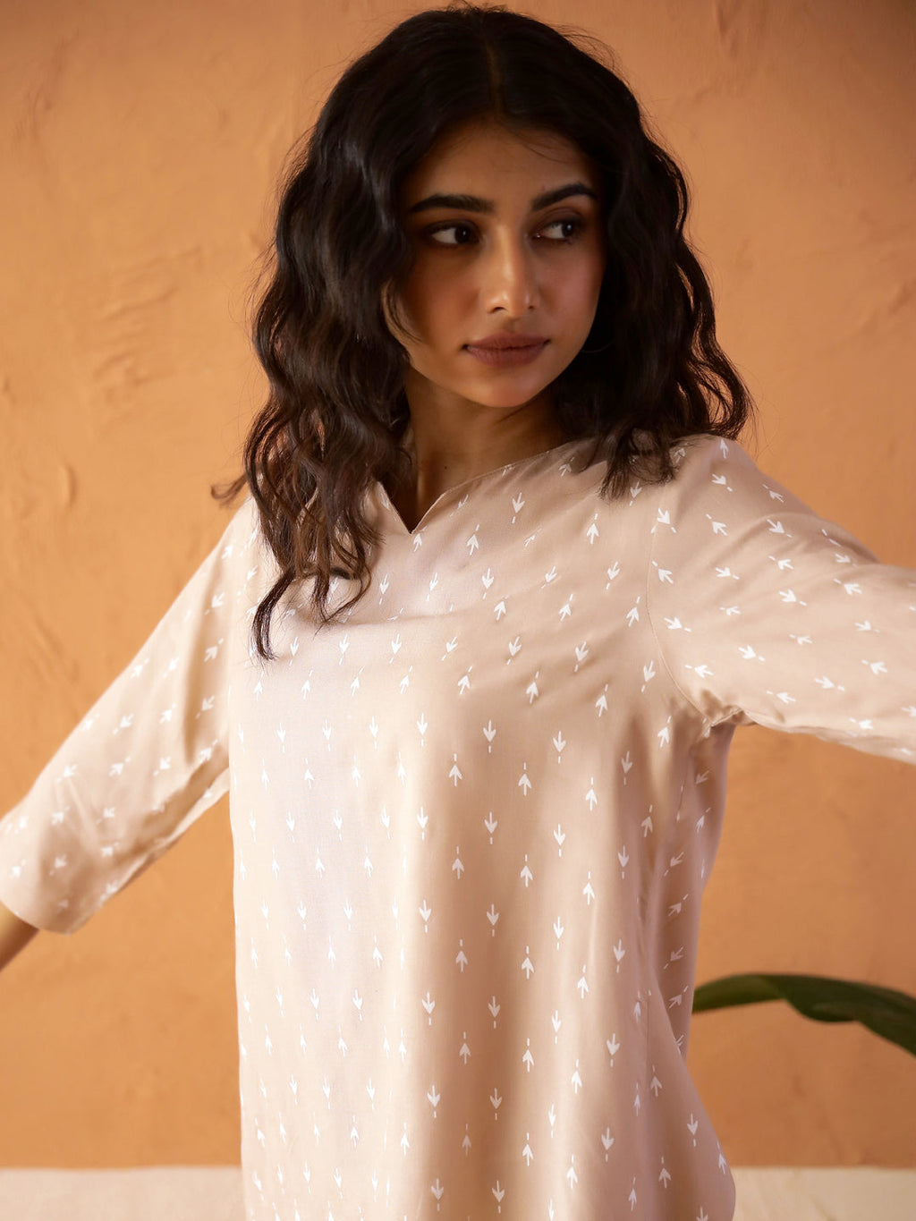 Cream Round Neck Viscose Rayon Ethnic Motifs Printed Night Suit For Women