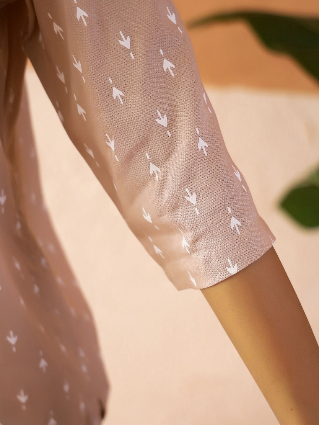 Cream Round Neck Viscose Rayon Ethnic Motifs Printed Night Suit For Women