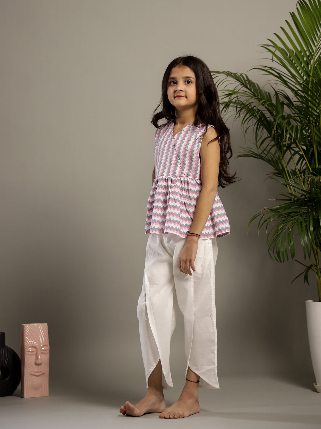 White Geometric Print V-Neck Co-ords Set - SanskrutiHomes 