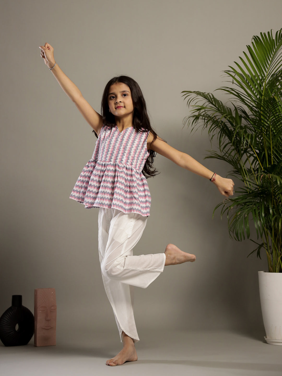 White Geometric Print V-Neck Co-ords Set - SanskrutiHomes 