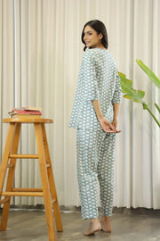 Green Cotton Elephant Print Night Suit Set with Payjama - SanskrutiHomes 