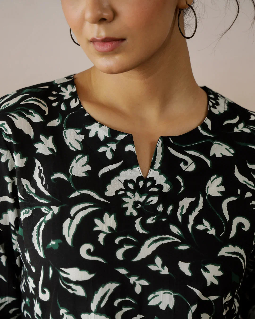 Black Floral Printed Round Neck Cotton Top for Women - SanskrutiHomes 