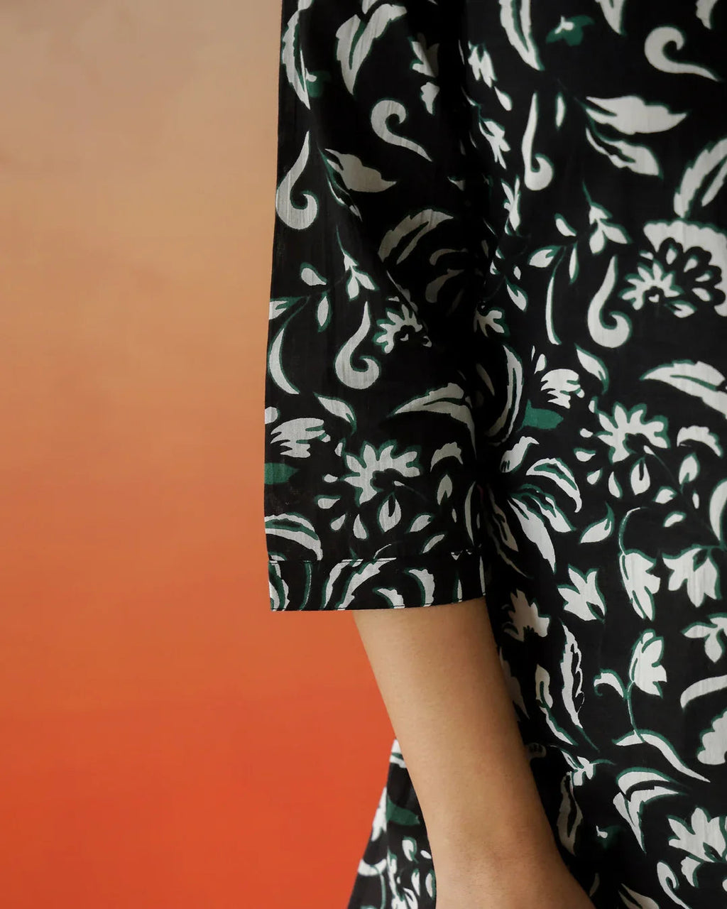 Black Floral Printed Round Neck Cotton Top for Women - SanskrutiHomes 