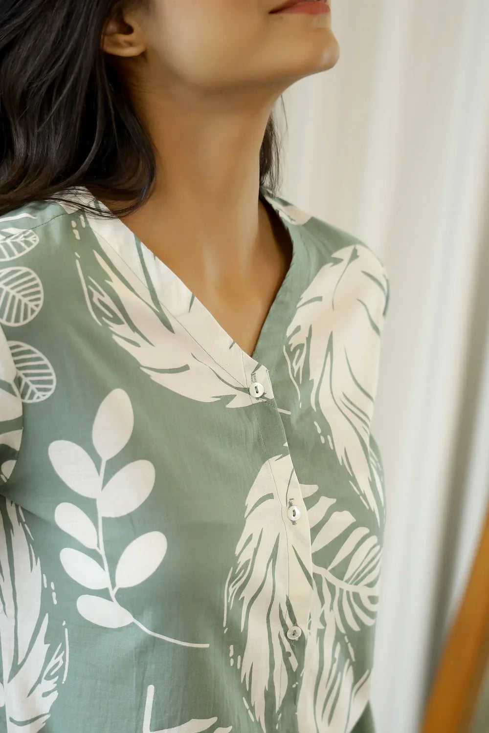 Women Green & White Pure Cotton Leaf Printed Night Suit Shorts Set - SanskrutiHomes 