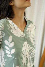 Women Green & White Pure Cotton Leaf Printed Night Suit Shorts Set - SanskrutiHomes 