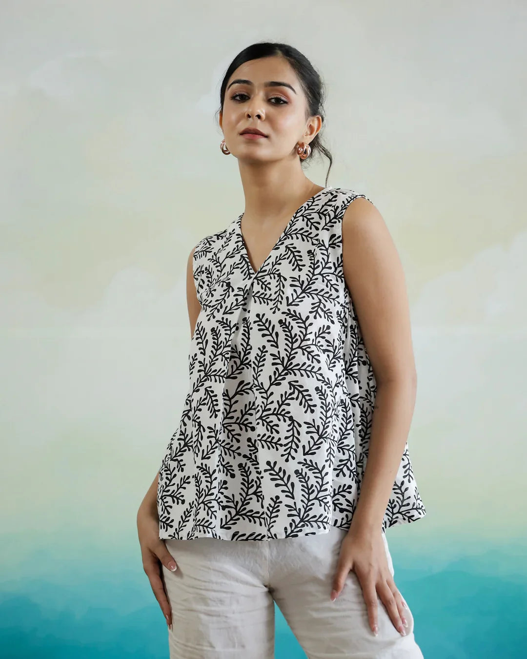 Leaf Printed Cotton Sleeveless Top - SanskrutiHomes 