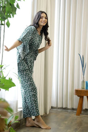 Green & White Printed Cotton Kaftan set - SanskrutiHomes 