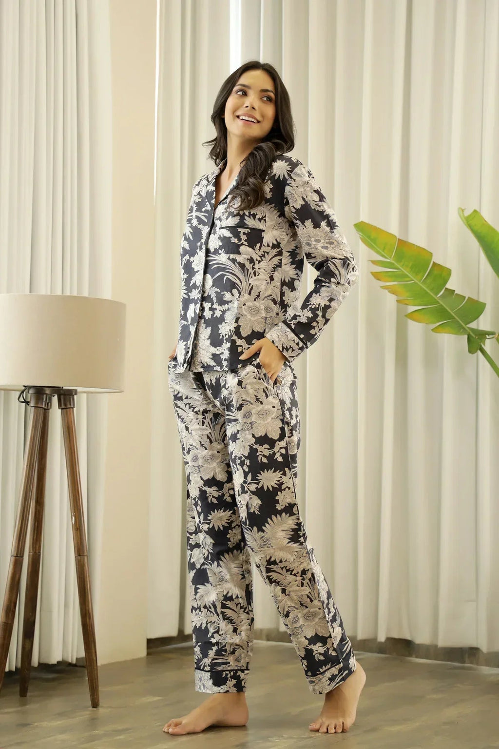 Black Printed Full sleeves Cotton Night suit - SanskrutiHomes 