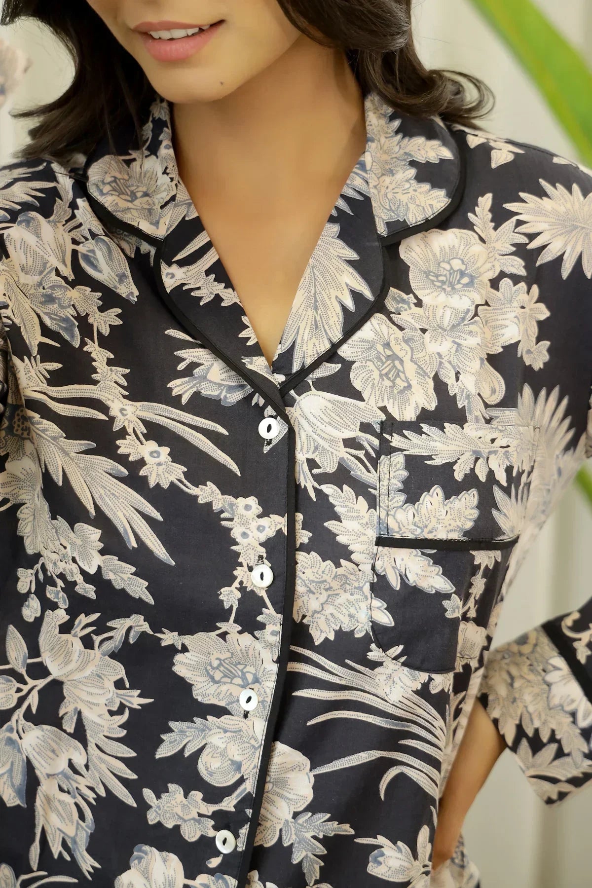 Black Printed Full sleeves Cotton Night suit - SanskrutiHomes 