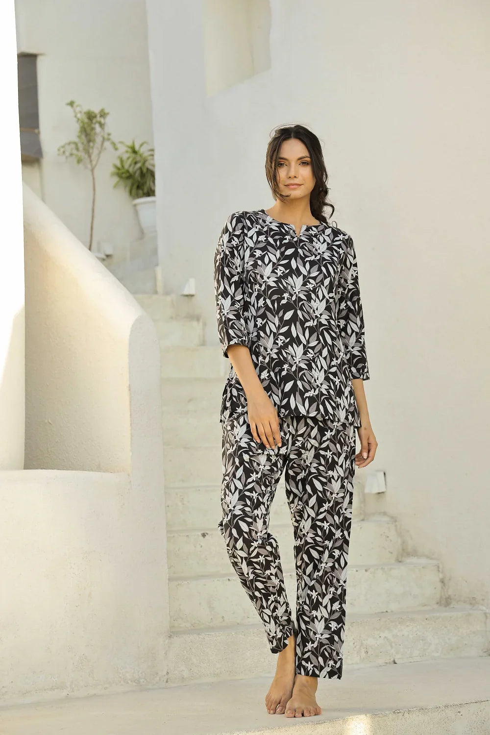 Black & White Printed Pure Cotton Night suit - SanskrutiHomes 