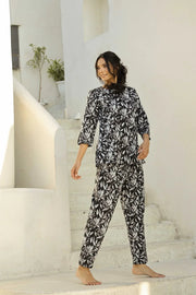 Black & White Printed Pure Cotton Night suit - SanskrutiHomes 