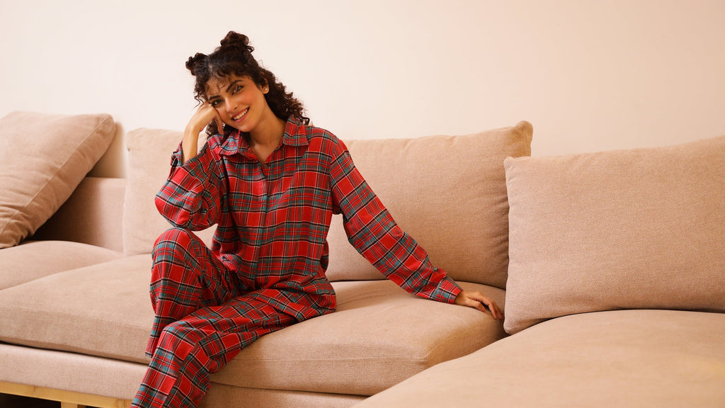 White Floral Printed Night Suit Set - SanskrutiHomes 