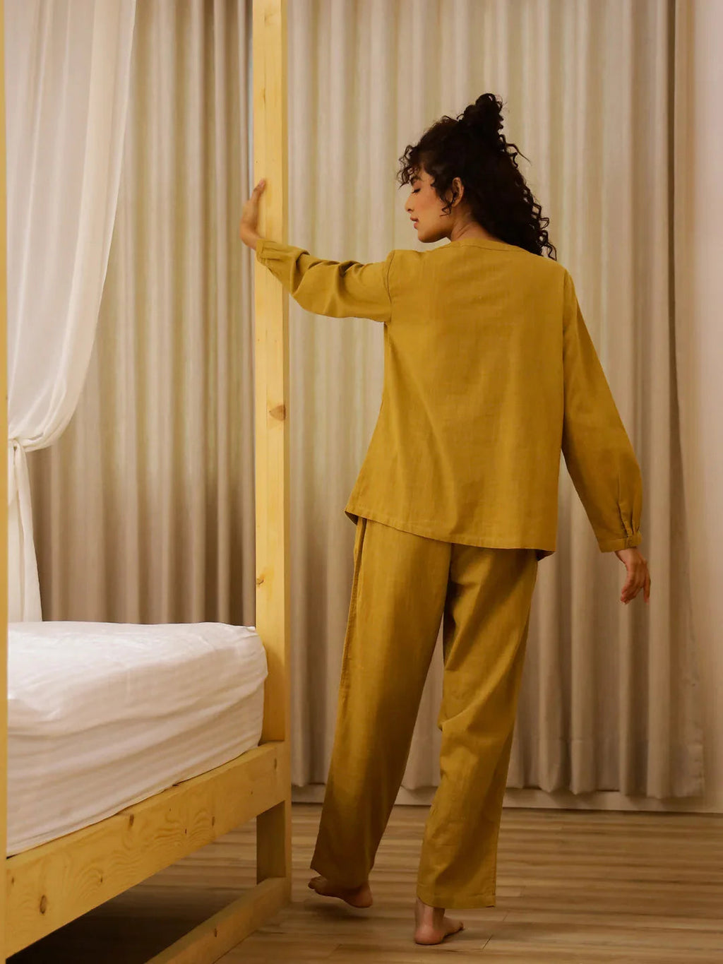 Solid Print Full Sleeves Night Suit Set - SanskrutiHomes 