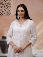 Off white Solid V-Neck Kurta Set for Women - SanskrutiHomes 
