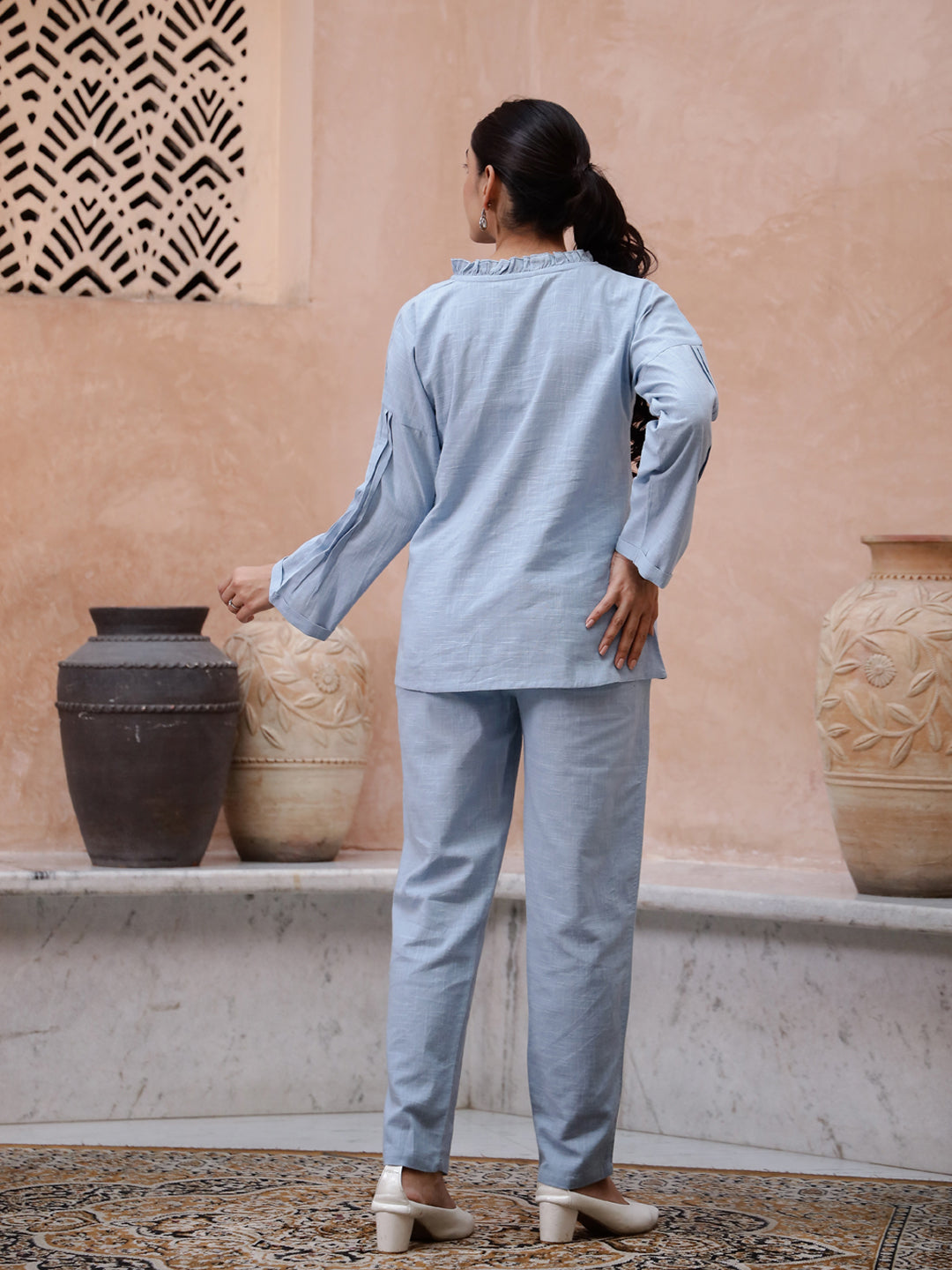 Blue Solid Print Round Neck Kurta Set