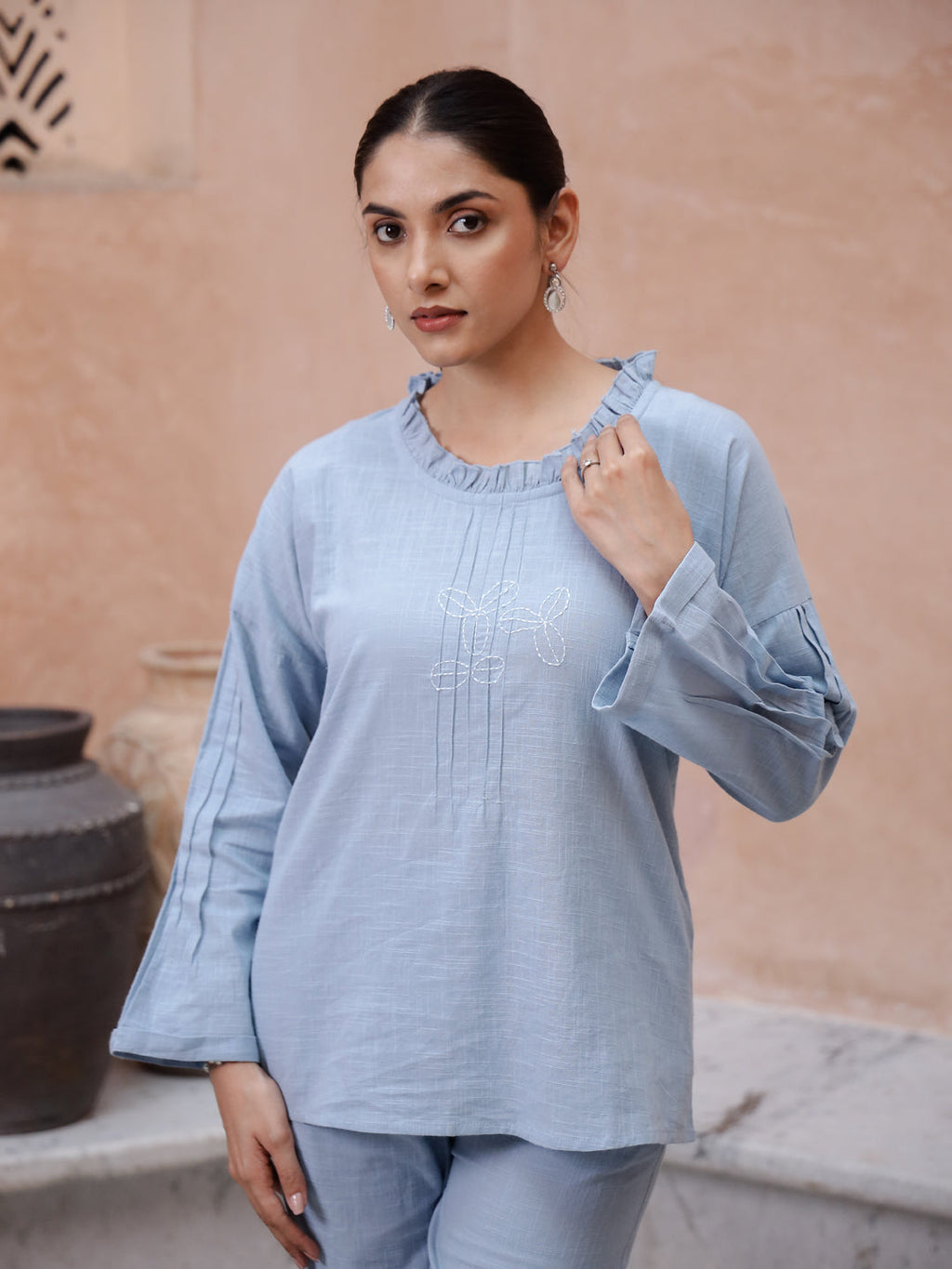 Blue Solid Print Round Neck Kurta Set