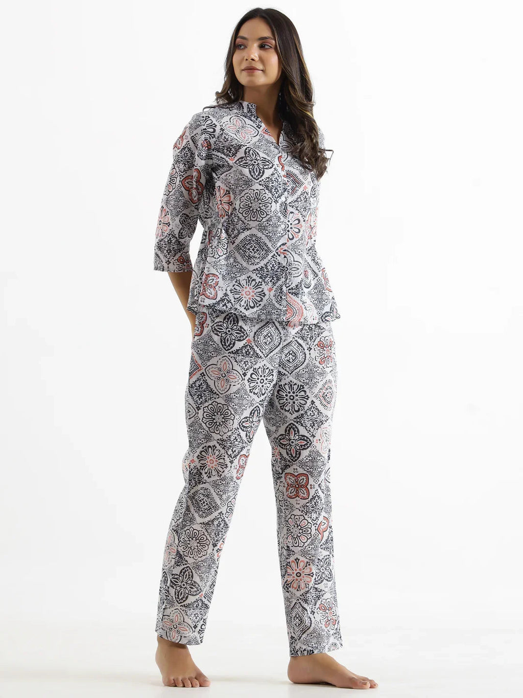 Women Pure Cotton Night Suit - SanskrutiHomes 