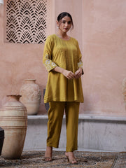 Yellow Round Neck Solid Print Co-Ord Set For Women