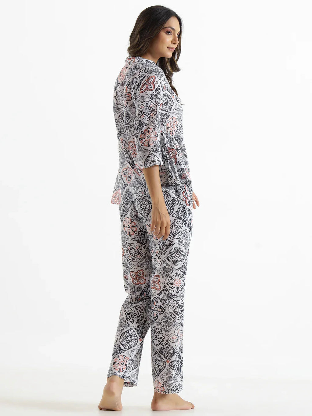 Women Pure Cotton Night Suit - SanskrutiHomes 