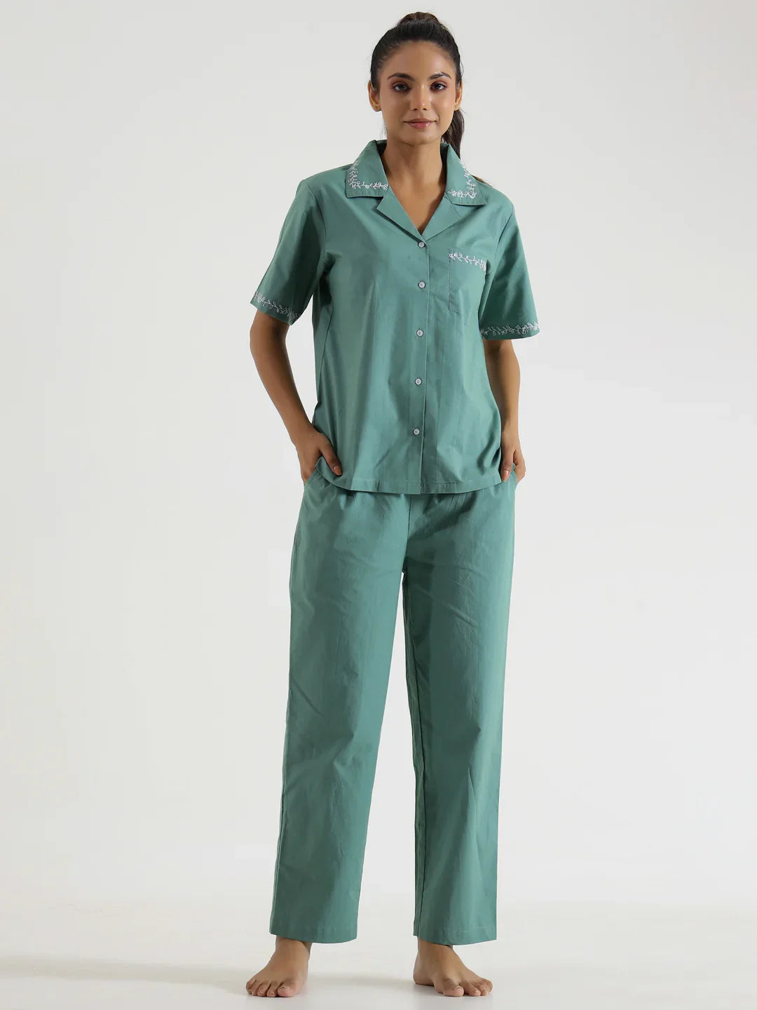 Green Solid Night Suit - SanskrutiHomes 