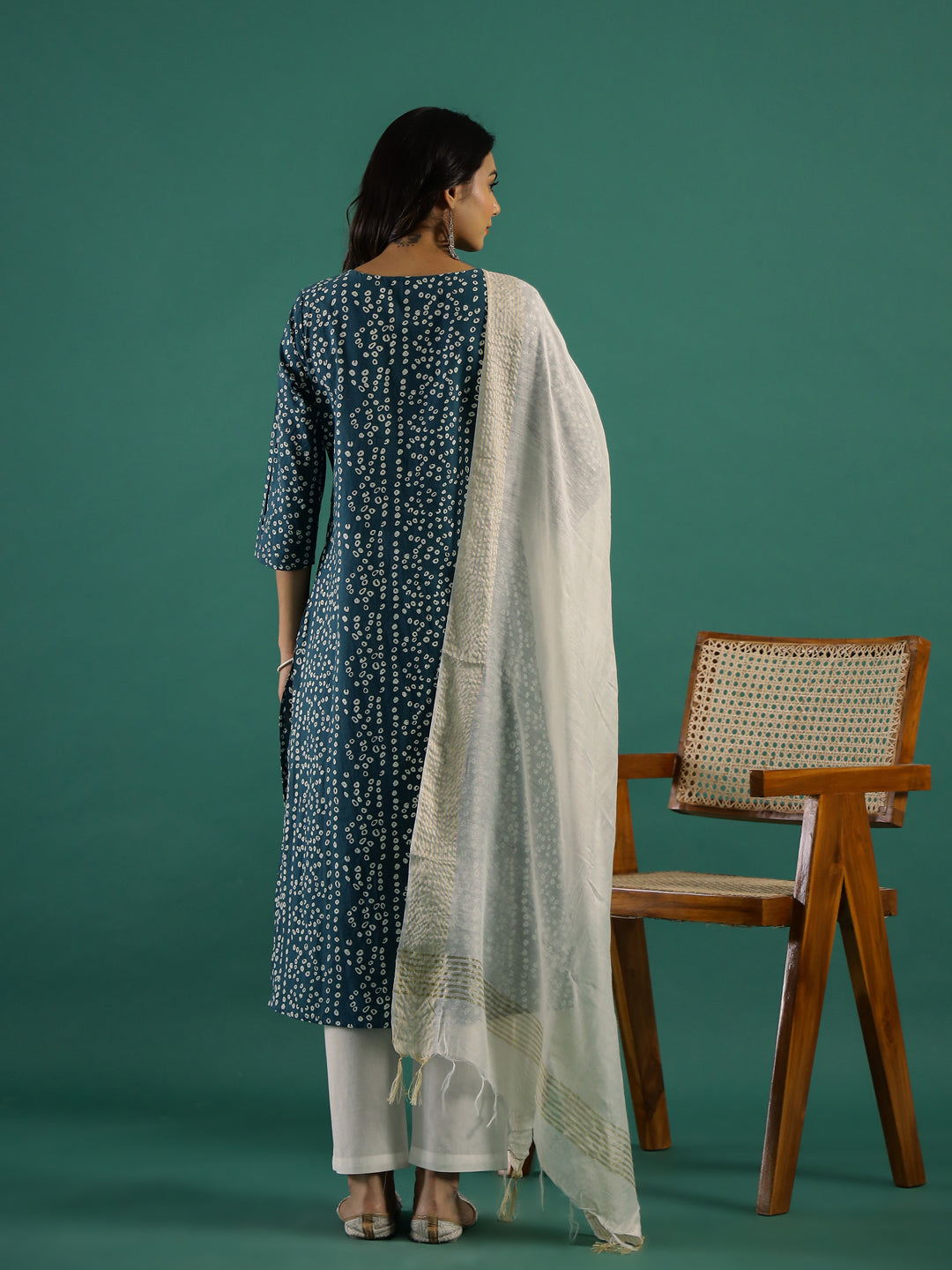 Green & White Kurta Set - SanskrutiHomes 